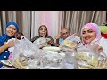 ول ع ف نفسهم من اللي هو عمله ف تحدي اكل مع امي وابويا واخواتي ع رغيفه السمين شوفوا بقى انا لقيت ايه