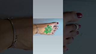 Very Easy And Beautiful Leaf Mehndi Design 🌿#youtubeshorts #youtubeshorts #mehndi #henna #viral 🌿❣️🍃
