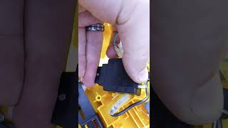 DeWALT 2x20v Lawnmower Won t Power On - Things To Check