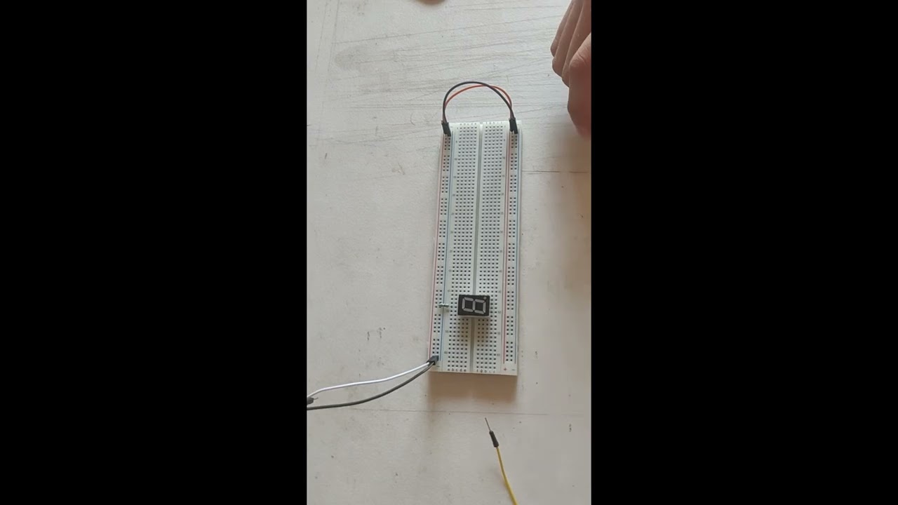 Contador con microcontrolador y display de siete segmentos DATIC - UTEZ