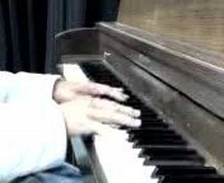 chee moua playing piano remix