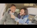 لما تركب مع واحد مجنون ويبقى عاوز ينتحر ركبلي حقنة الهوا دي عاوز اموت 