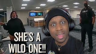 Fake Sheriff Fights Flight Attendant...