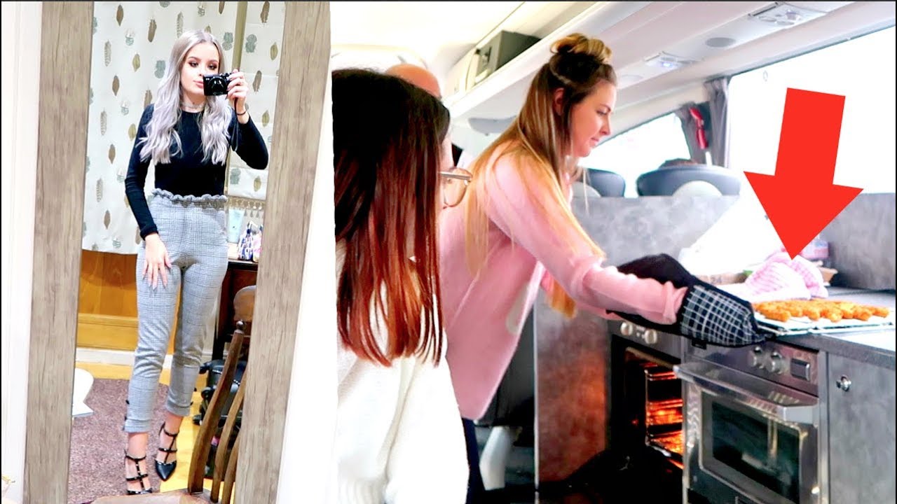 COOKING CHICKEN GOUJONS ON THE COACH?! 😂 YOUTUBE PARTY | VLOGMAS 7 sophdoesvlogs