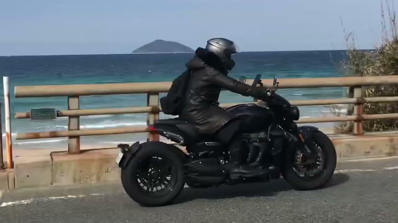 量産市販車最大排気量 Triumph Rocket 3r Youtube