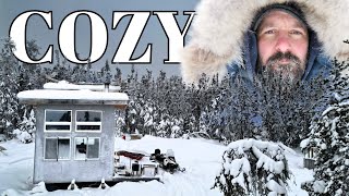 COZY SNOW CABIN. ICE ROAD SEASON