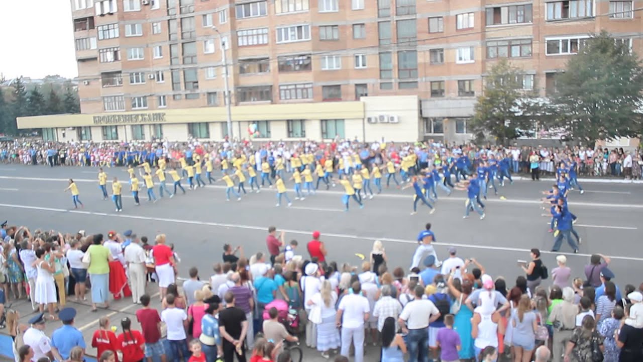 30 августа 2013 г. Горловка парад фото.