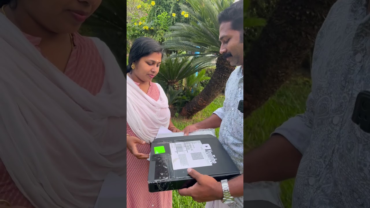 Silver play button unboxing😍😍😍