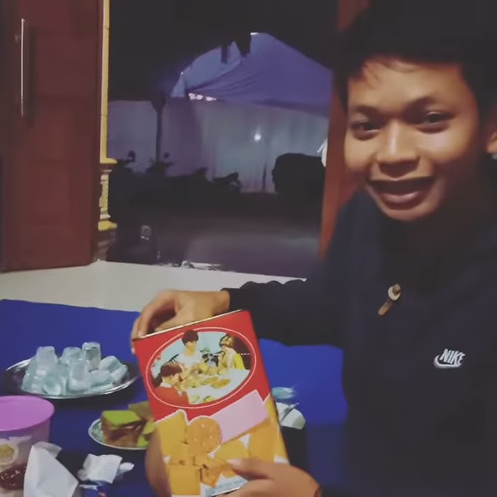 Ngakak kocak Khong Guan palsu