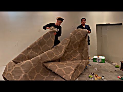 انطردنا من الاستراحة