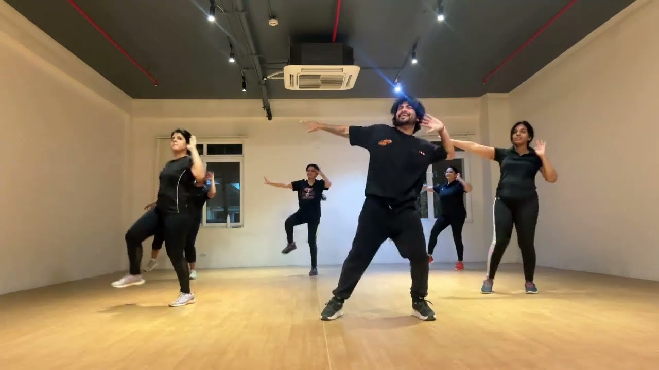 Chaiyya Chaiyya Dance Vibes | Chaiyya Chaiyya Dance Performance zumba 