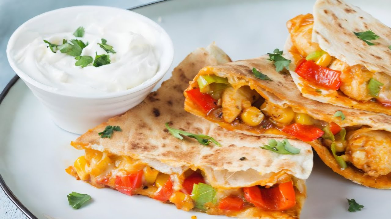 Quick Chicken Fajita with Yogurt Dip  / Kip Fajita met Romige Yoghurt Dip