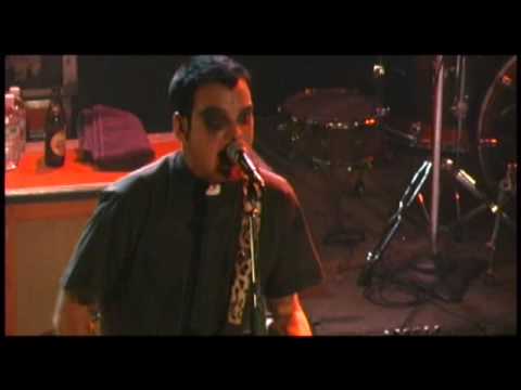 Guarda Alkaline Trio- Madame Me (Live at the Metro)HQ su YouTube Guarda Alkaline Trio- Madame Me (Live at the Metro)HQ su YouTube