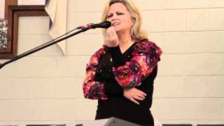 Video thumbnail of "Vicki Yohe Dunamis Amazing!!"