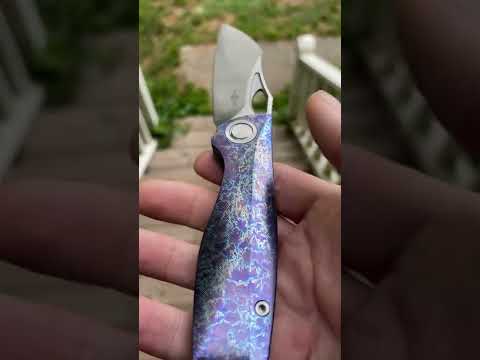 TwoSun TS-270 in flamed titanium and a M390 blade! Overview and flicks!