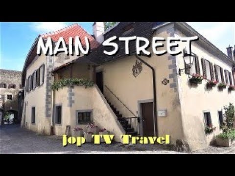 Walk along the main street in Dürnstein (Dürnstein) Austria jop TV Travel