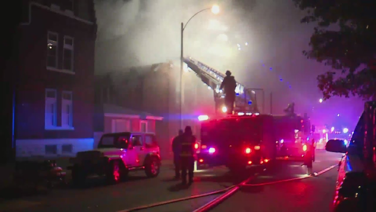 House fire early Thursday morning - YouTube