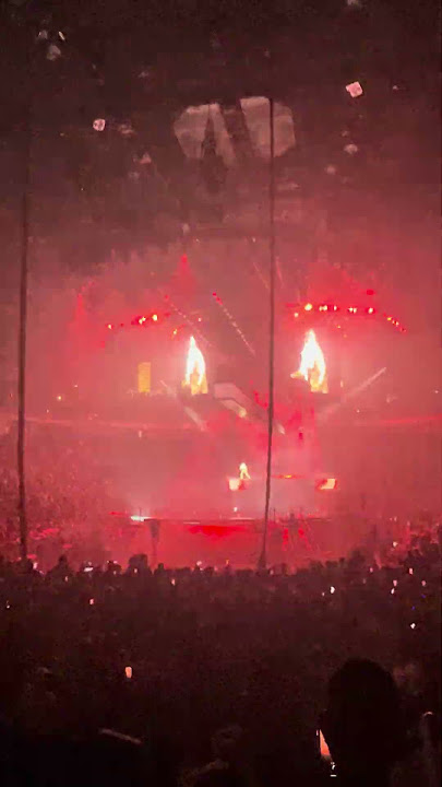 CHAMBEA - BAD BUNNY (live in puerto rico)