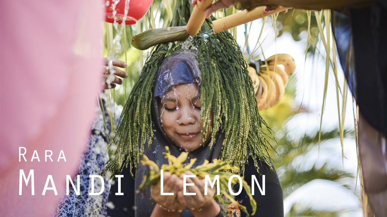 Adat Gorontalo Mandi Lemon, Injak Piring dan Beat (Rara) 