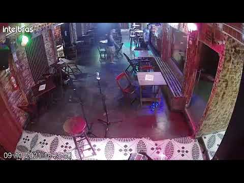 Por achar que foi roubado, Bombeiro Militar, entra em bar e atira Por achar que foi roubado, Bombeiro Militar, entra em bar e atira
