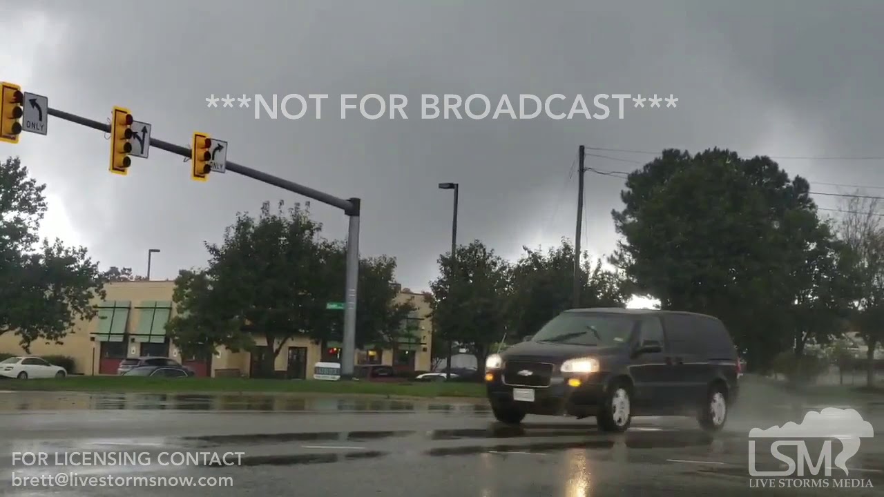 9-17-18 Midlothian, VA - Tornado on the ground - Rips Through Town / Debris flying through air