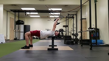 Dumbbell pullover: Hip thrust position