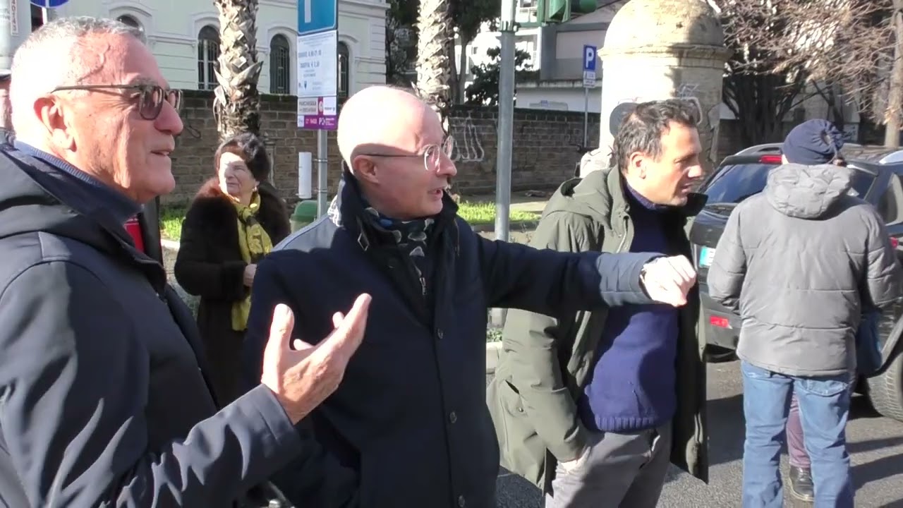 Pescara, parcheggi sulla strada parco. Pettinari critico: 