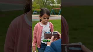 She Found a Wallet… Then Saw Her Mom’s Photo Inside 😳