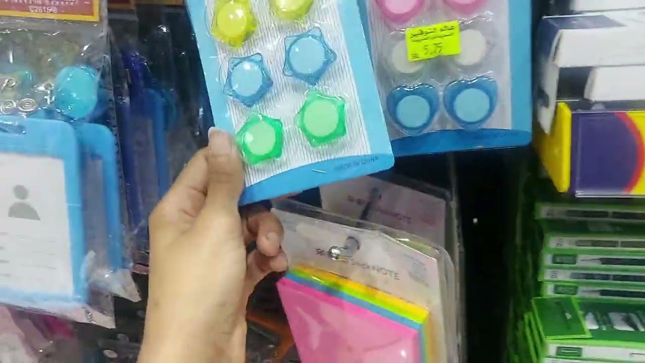 شنط وأقلام ودفاتر.. كل المستلزمات المدرسية في مكان واحد🖊📚✨