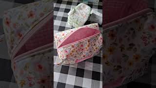 These diaper carry-alls hold a lot of items essential for quick diaper changes. #handmade #sewing