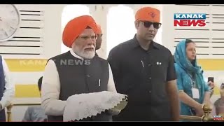 PM Modi Performs Sewa At Gurudwara Patna Sahib In Bihar, Serves Langar, Makes Roti, Seeks Blessings