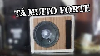 MINI CAIXA DE SOM DE PAPELÃO TOCANDO MEGA FUNK