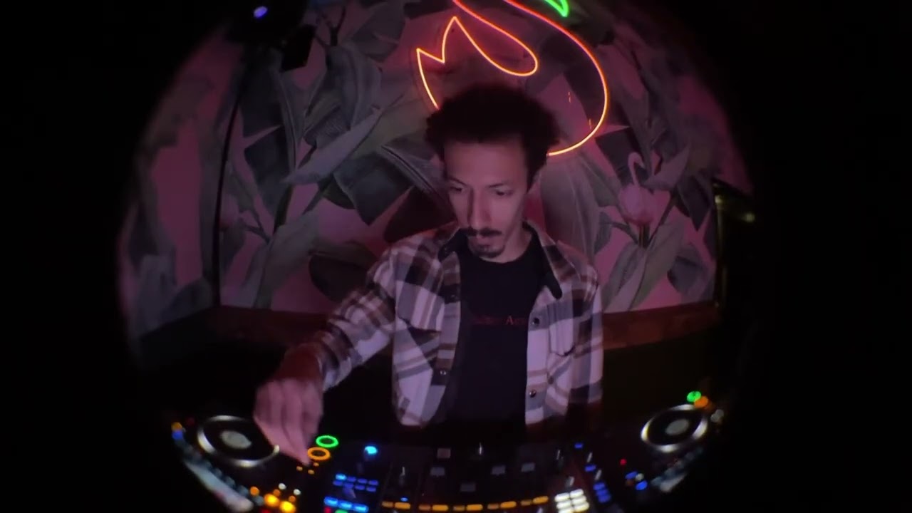 Bucc at Tipsy Flamingo