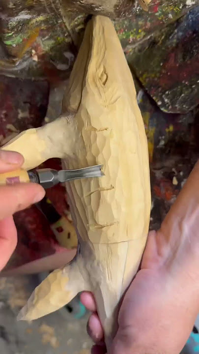 Let’s carve a mosasaurus! #jurassicworldrebirth #woodcaving #youtubeshorts