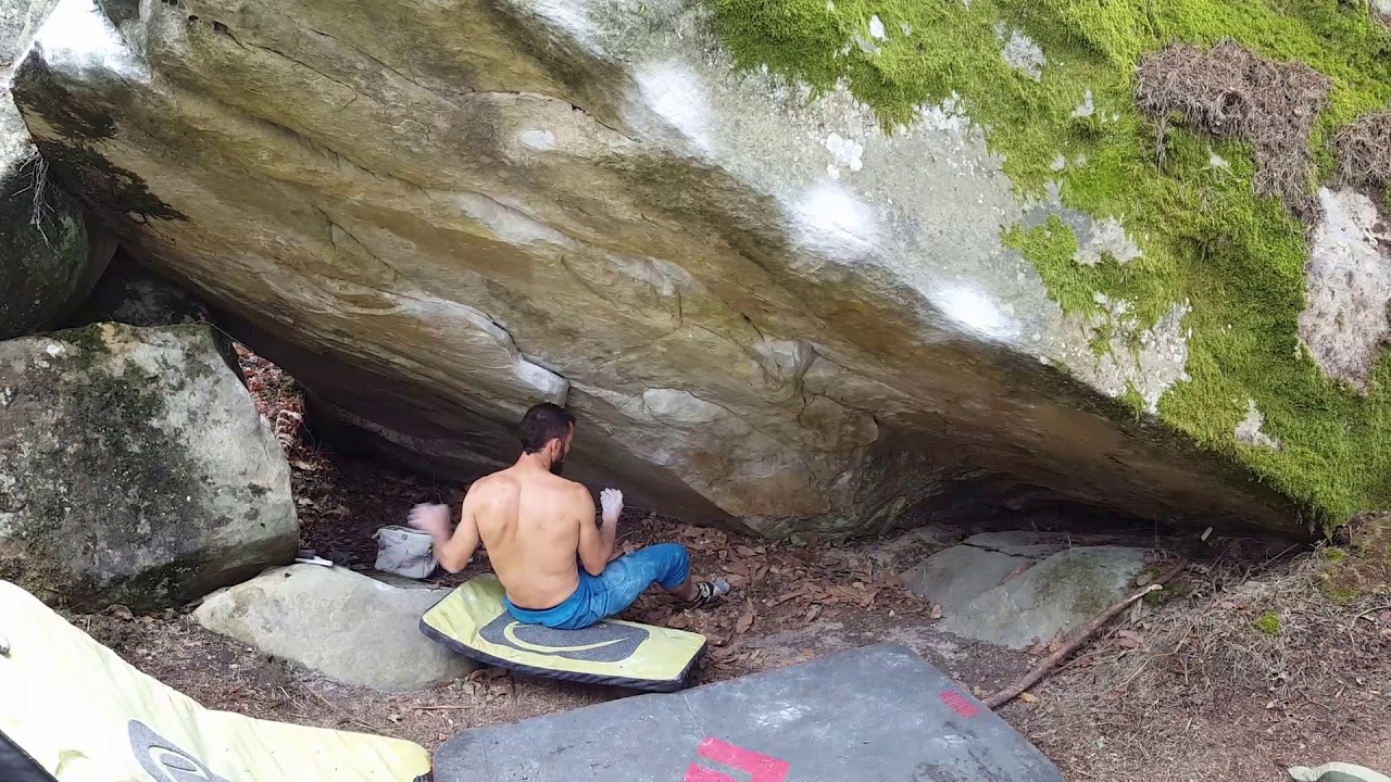Fontainebleau bouldern Pagota 8a