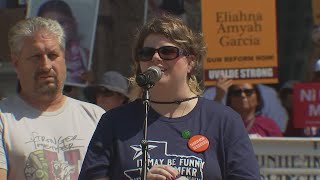 "Santa Fe, we stand with Uvalde": Mother of Santa Fe shooting victim speaks | FOX 7 Austin