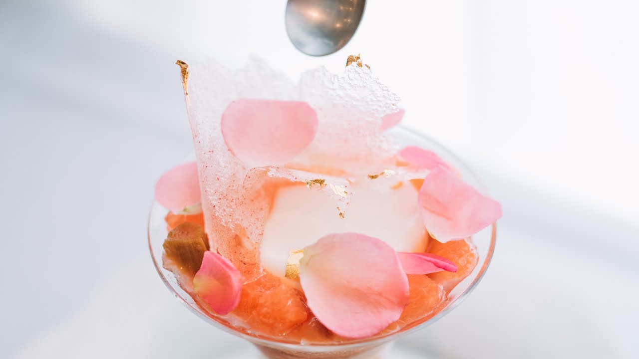 Emme 食べられる花屋 Edible Garden バラとルバーブのピンクローズパフェ Youtube