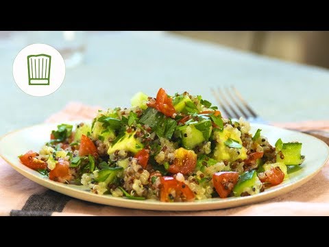 Video: Salat Mit Quinoa, Avocado Und Kirschtomaten