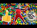 PARC DE JEUX pour enfants City Zèbre parc d’attraction Alec s&#39;amuse aux TOBOGGANS et BALLES colorés