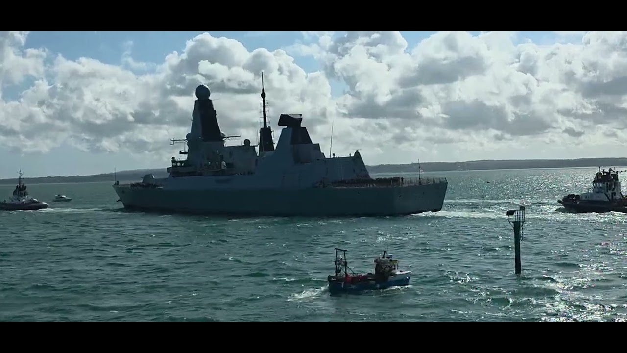 Uk 🇬🇧 carrier strike group deployment