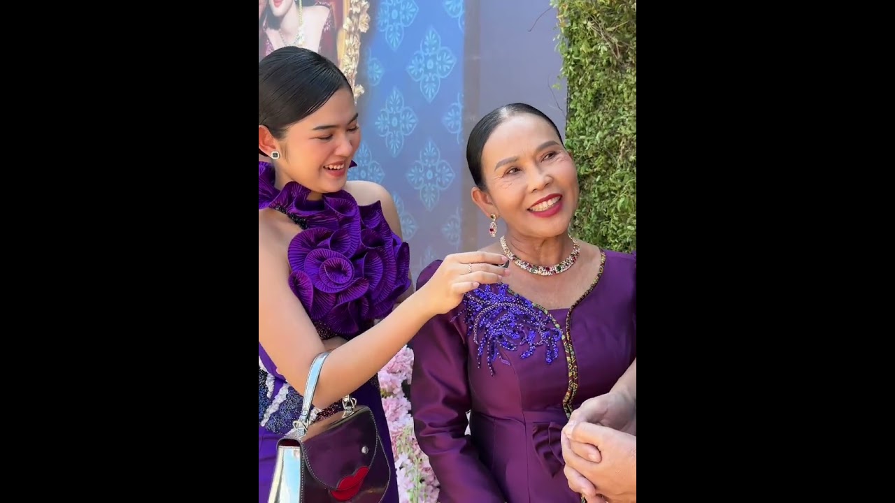 គូស្នេហ៌រូបណាទៀតហើយ….?