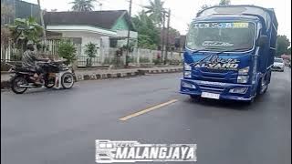 Mentahan truk Alvaro.baru keluar dari karoseri mojopahit dampit,malang