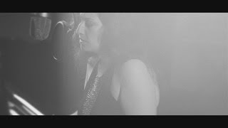 Sarah Fimm - Wicked Game (Live Music Video) chords