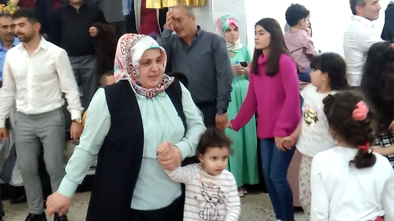 Samet Dursun - Hamzalı köyü düğün / horondaki çocuğa dikkat