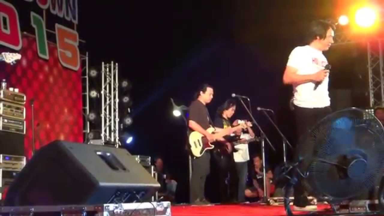 เพลงฝากรอยเท้า .. อำพล ลำพูนและวงไมโคร .. Countdown 2015 ริมทะเลเมืองชลบุรี 31-12-2557