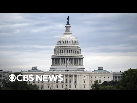 Democrats hold 10-point midterm advantage, poll finds