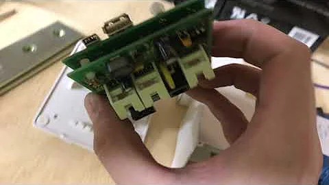 Repairing a Schneider conext battery monitor
