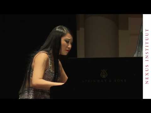 Rexa Han plays Liszt's paraphrase of Verdi's Rigoletto