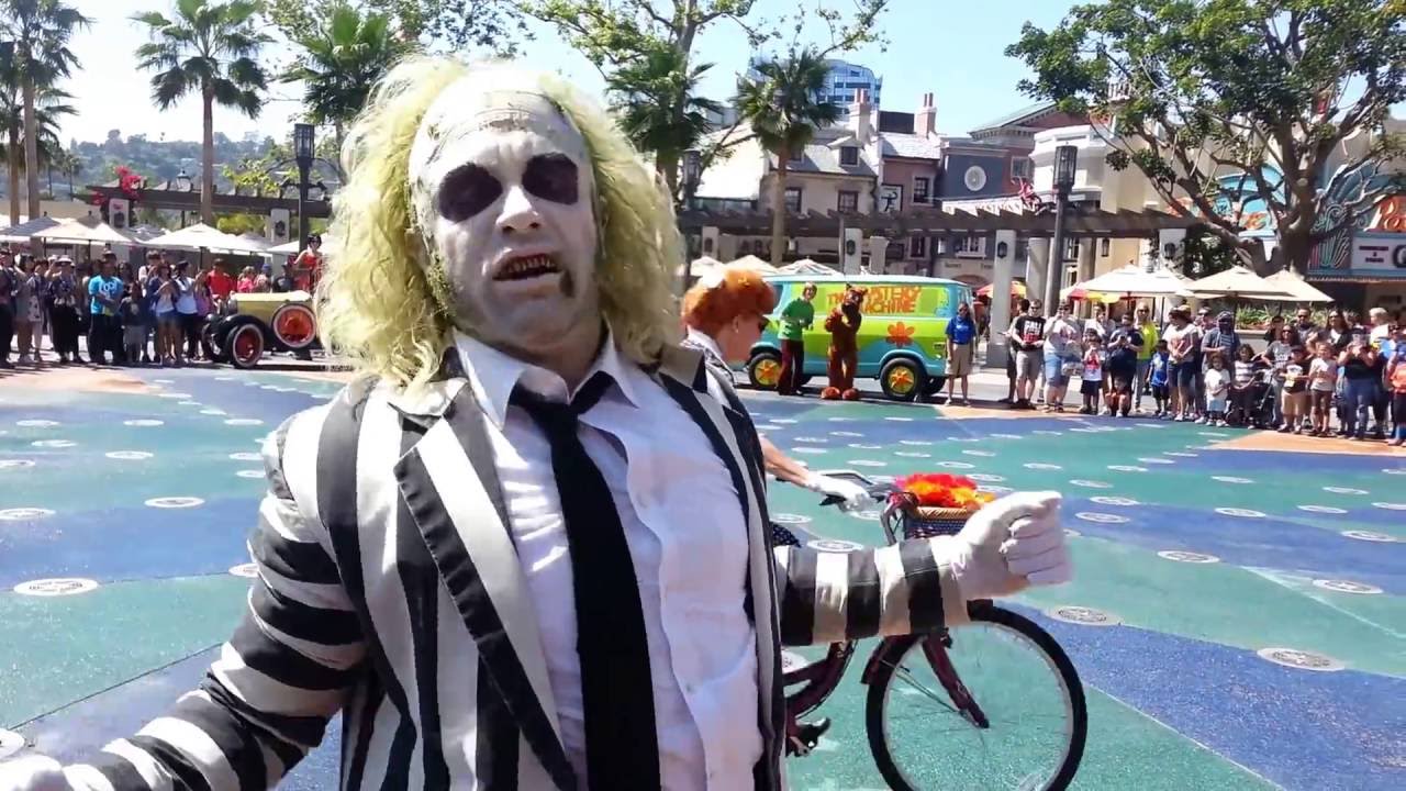 Beetlejuice universal Hollywood - YouTube