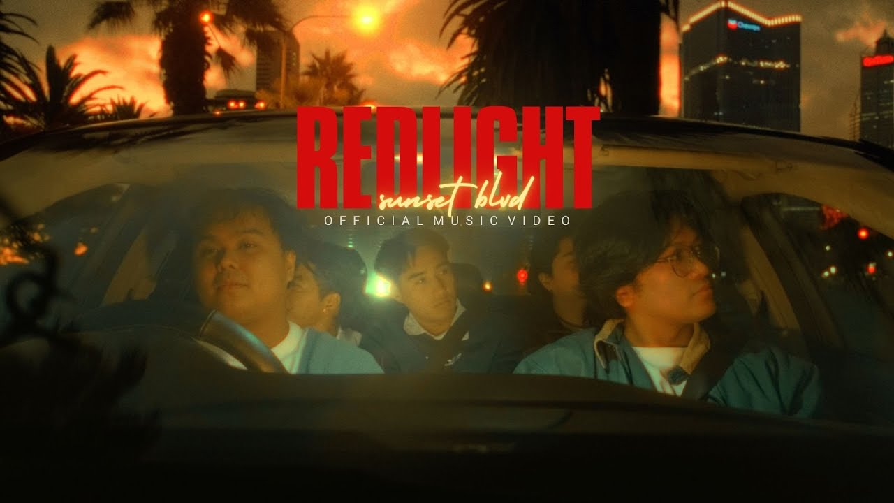 "Redlight" - sunset blvd (Official Music Video) auf YouTube ansehen "Redlight" - sunset blvd (Official Music Video) auf YouTube ansehen